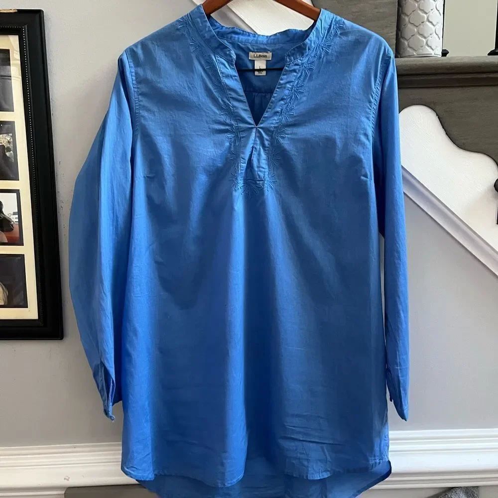 L. L. Bean Lightweight Embroidered Blue Cotton Tunic sz L EUC